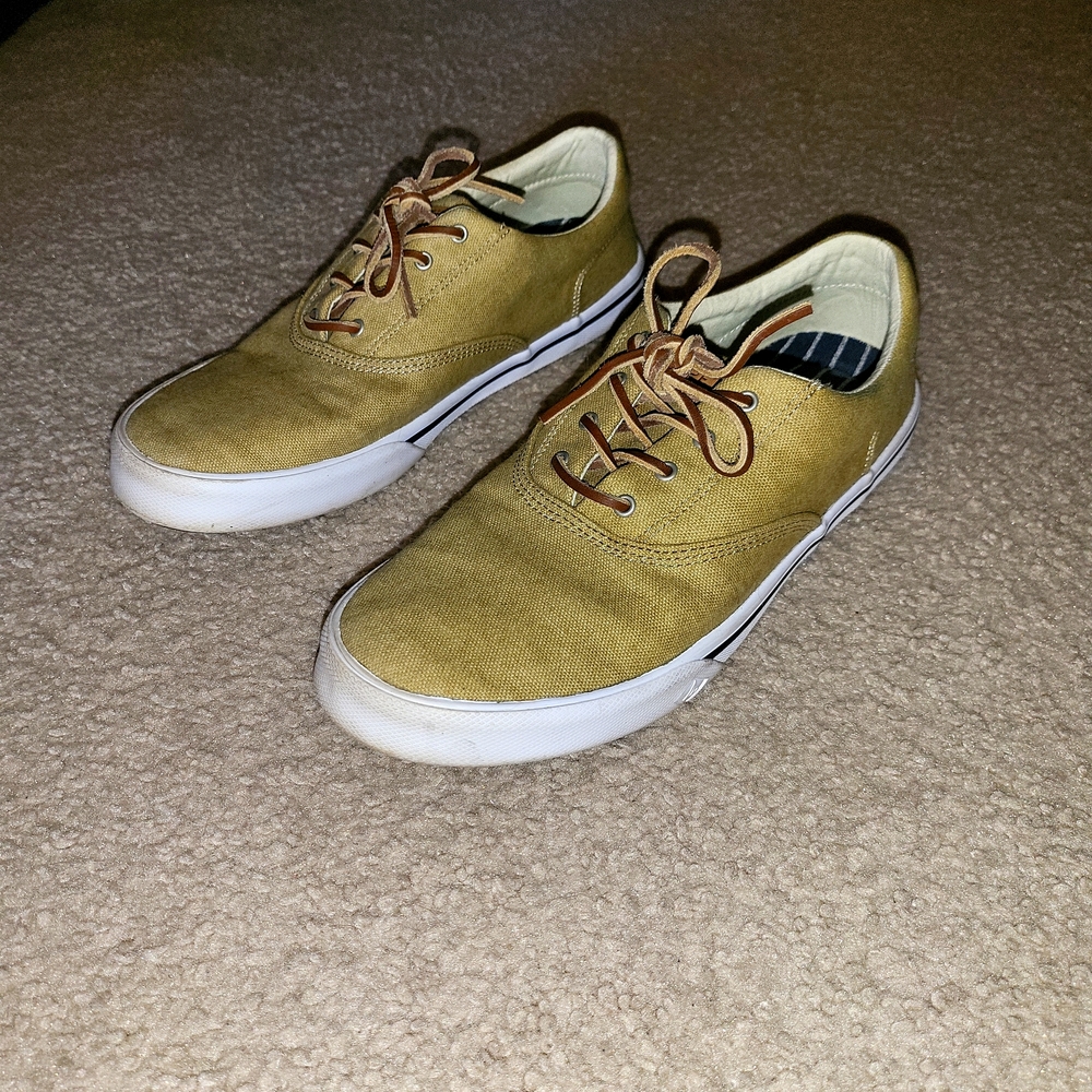 Sperry Topsiders